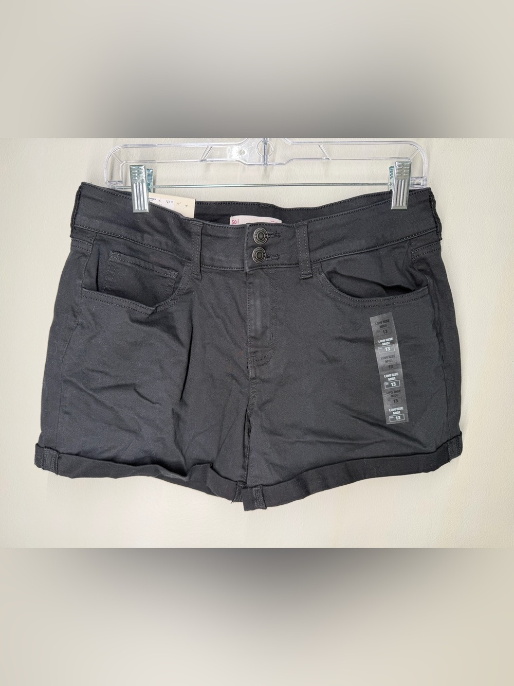 SO Favorite Midi Black Stretch Cotton Twill Shorts Low Rise Rolled Cuff Casual